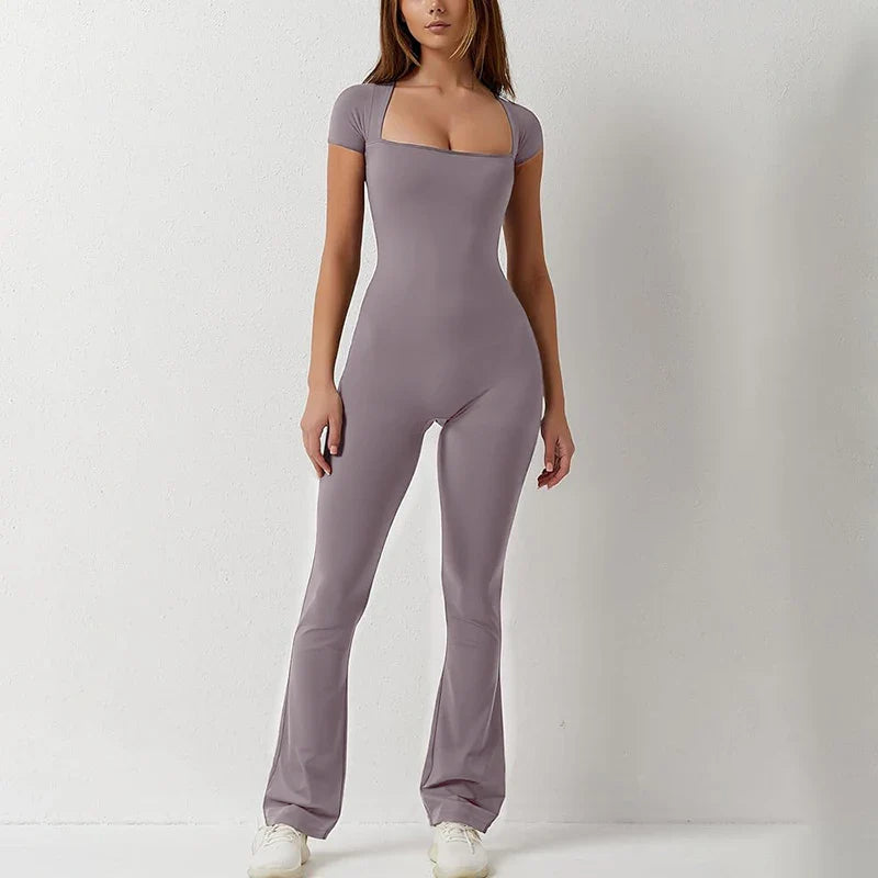 CLARA - Bodycon Jumpsuit med Utsvängda Byxor