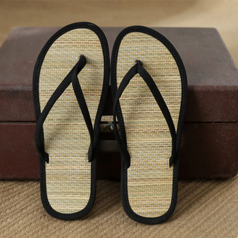 MONIKA - Dams Bekväma Flip Flop-Tofflor av Rattan Gräs: Somriga Platta Sjögräs Fritidssandaler med Elastisk Rem