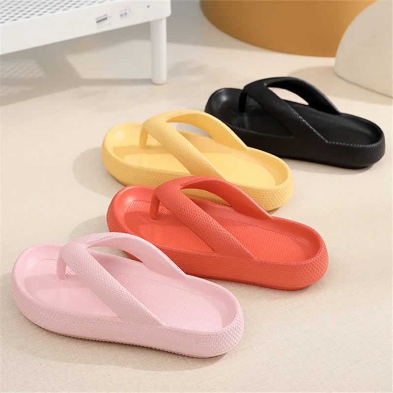 MATTIAS - Unisex Soft Sole Flip Flops: Sommar Strand Halkfria Moln Tofflor med Tjock Plattform och Clip Toe